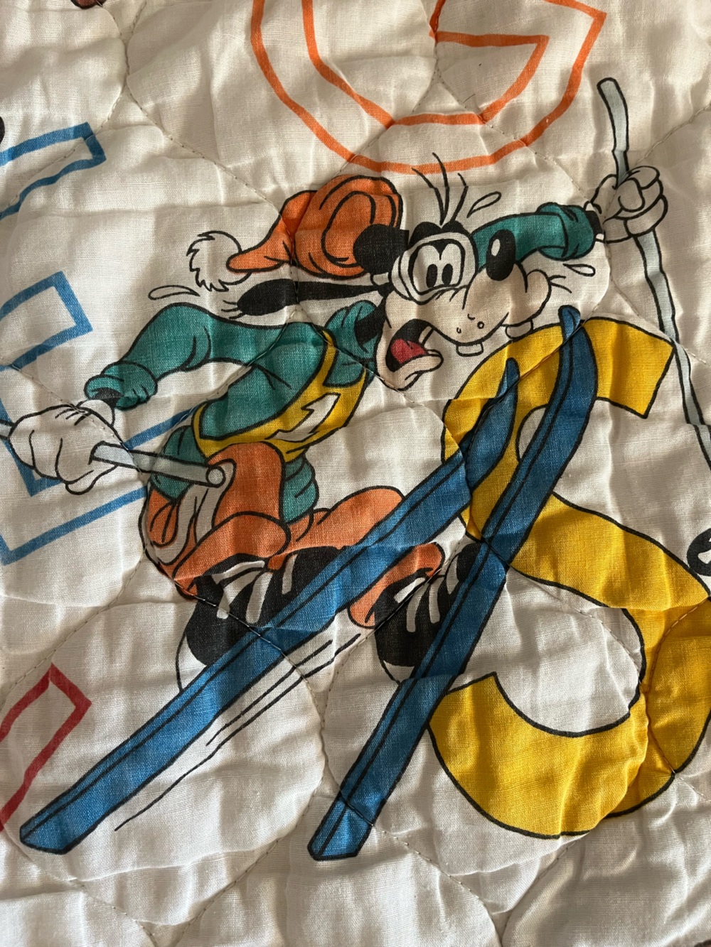 80s Walt Disney Co. Goofy Mickey Daisy Blanket Quilt Child Alphabet Donald Duck